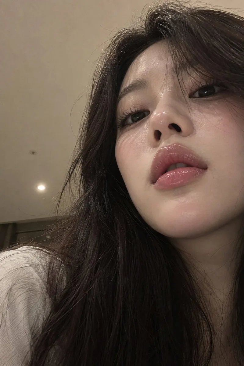 Eye Level Side Profile Portrait, AI generated image